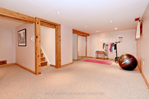 87 Richardson Drive, Aurora, ON - Indoor Photo Showing Other Room