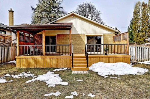 87 Richardson Drive, Aurora, ON - Outdoor With Deck Patio Veranda