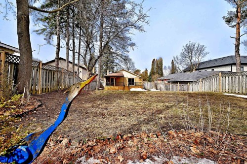 87 Richardson Drive, Aurora, ON - Outdoor