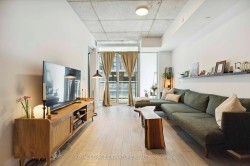 313-665 Queen Street E Toronto, ON M4M 1G4