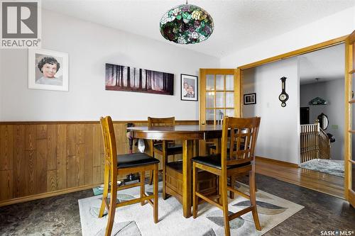 7322 Cribbs Bay, Regina, SK - Indoor Photo Showing Dining Room