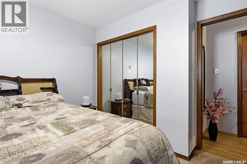 7322 Cribbs Bay, Regina, SK - Indoor Photo Showing Bedroom