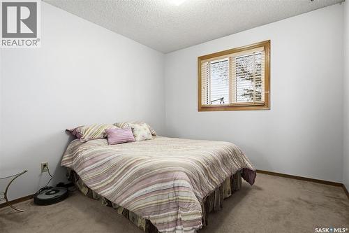 7322 Cribbs Bay, Regina, SK - Indoor Photo Showing Bedroom