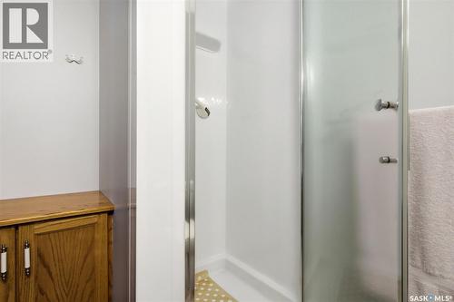 7322 Cribbs Bay, Regina, SK - Indoor Photo Showing Other Room