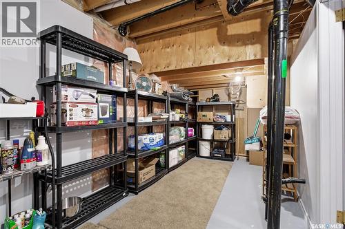7322 Cribbs Bay, Regina, SK - Indoor