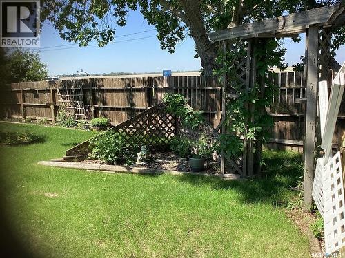 7322 Cribbs Bay, Regina, SK - Outdoor
