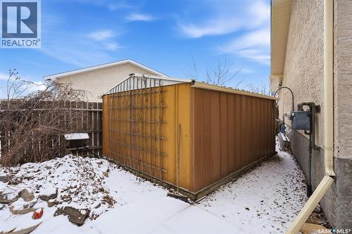 7322 Cribbs Bay, Regina, SK - Outdoor
