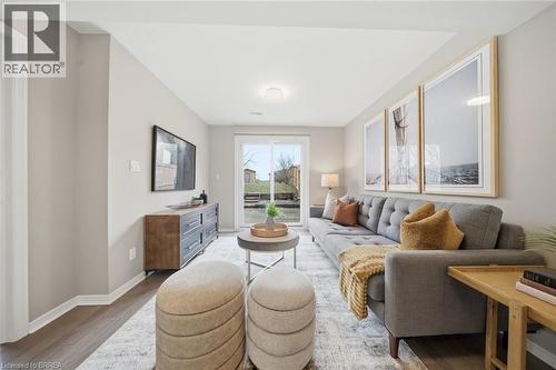 Living area with wood finished floors and baseboards - 7 Forest Drive, Paris, ON - Indoor