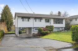 176 Acacia Ave Nanaimo, BC V9R 3L5