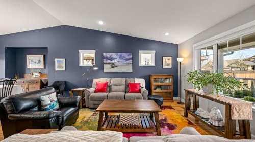 560 Spitfire Dr, Comox, BC 