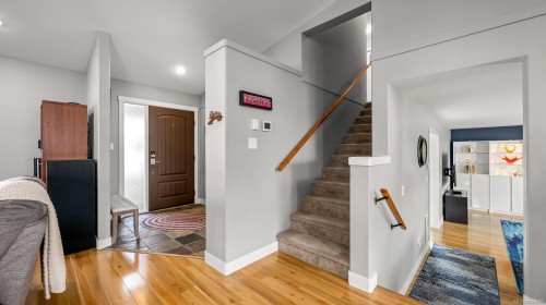 560 Spitfire Dr, Comox, BC 