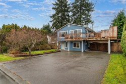 668 22nd St Courtenay, BC V9N 6L1