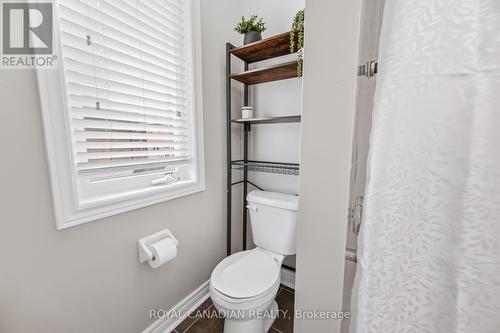 83 Mander Place, Milton, ON - Indoor Photo Showing Bathroom