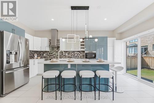 83 Mander Place, Milton, ON - Indoor Photo Showing Kitchen With Stainless Steel Kitchen With Upgraded Kitchen