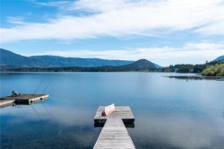 9905 Stin-Qua Rd Honeymoon Bay, BC V0R 1Y0