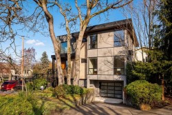 409 Chadwick Pl Victoria, BC V8S 1H4