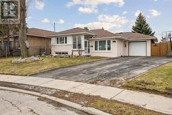 48 HOLFORD CRESCENT Toronto, ON M1T 1M2