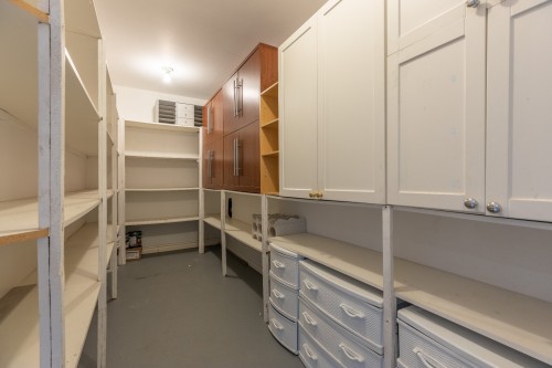Storage - 4462 Boul. De Maisonneuve O., Westmount, QC - Indoor With Storage