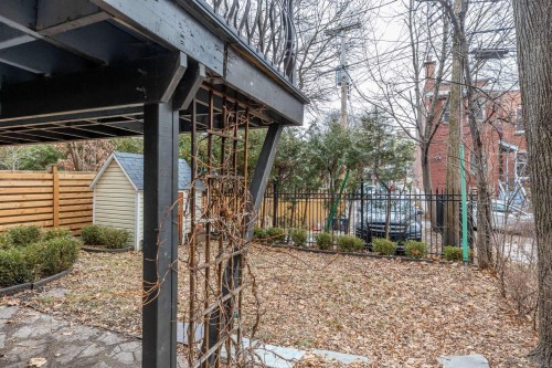 Courtyard - 4462 Boul. De Maisonneuve O., Westmount, QC - Outdoor