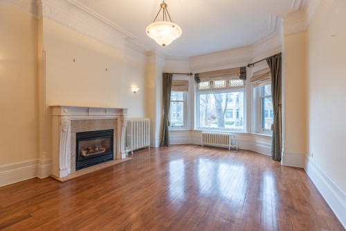 Living Room - 4462 Boul. De Maisonneuve O., Westmount, QC - Indoor Photo Showing Living Room With Fireplace