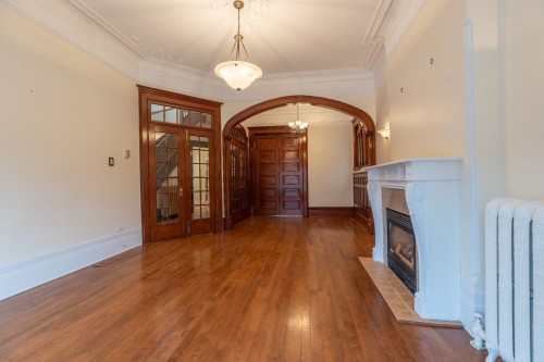 Living Room - 4462 Boul. De Maisonneuve O., Westmount, QC - Indoor With Fireplace