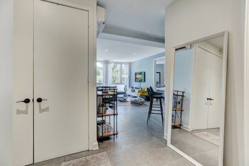 Hall d'entrée/Vestibule - 201-6500 Av. De L'Esplanade, Montréal (Rosemont/La Petite-Patrie), QC - Indoor Photo Showing Other Room