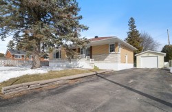 332 Rue St-Marc Châteauguay, QC J6J 2K3