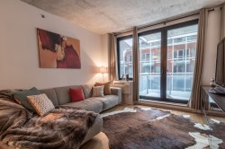 357-950 Rue Notre-Dame O.  Montréal (Le Sud-Ouest), QC H3C 0K3