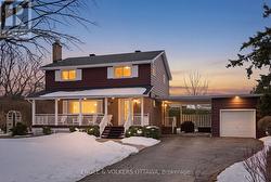 1148 CASTLE HILL CRESCENT  Ottawa, ON K2C 2A8