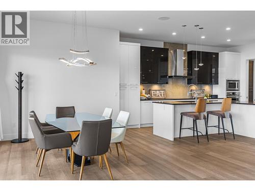 1068 Clarance Avenue, Kelowna, BC - Indoor