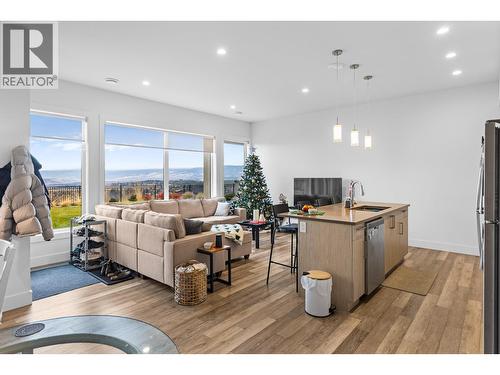 legal suite - 1068 Clarance Avenue, Kelowna, BC - Indoor