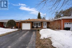 15 BUCHANAN STREET Barrie, ON L4M 6B7