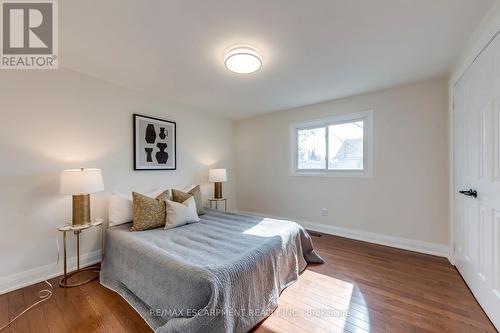 3184 Renton Road, Burlington, ON - Indoor Photo Showing Bedroom