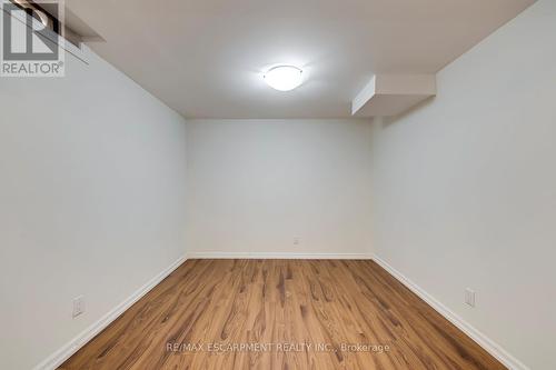 3184 Renton Road, Burlington, ON - Indoor Photo Showing Other Room