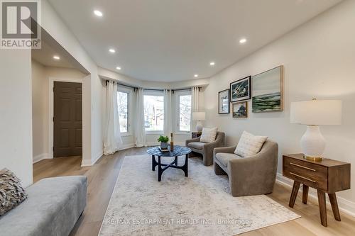 3184 Renton Road, Burlington, ON - Indoor Photo Showing Other Room