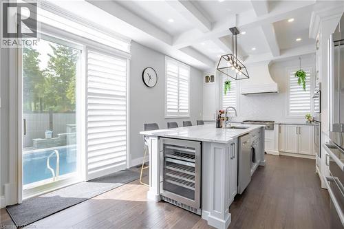 4 Lockman Drive, Ancaster, ON - Indoor Photo Showing Kitchen With Upgraded Kitchen