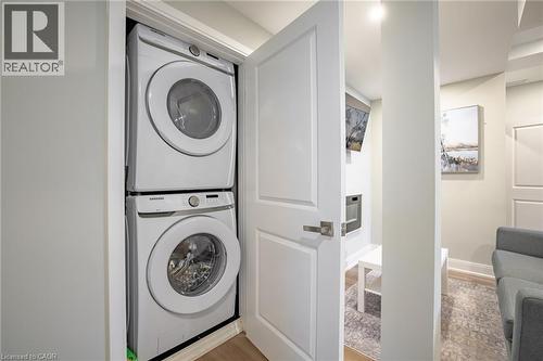 4 Lockman Drive, Ancaster, ON - Indoor Photo Showing Laundry Room