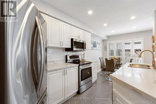3814 Ridgepoint Way, Mississauga, ON - Indoor Photo Showing Kitchen With Stainless Steel Kitchen With Double Sink