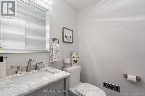 3814 Ridgepoint Way, Mississauga, ON - Indoor Photo Showing Bathroom