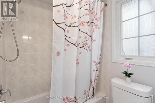 3814 Ridgepoint Way, Mississauga, ON - Indoor Photo Showing Bathroom