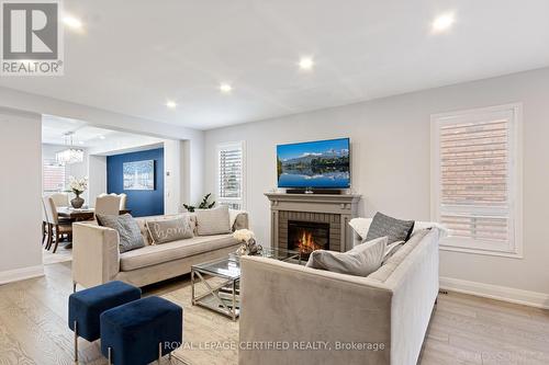 3814 Ridgepoint Way, Mississauga, ON - Indoor Photo Showing Living Room With Fireplace