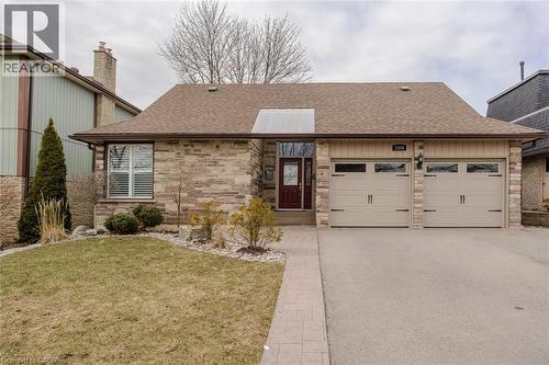 2360 CAVENDISH Drive  Burlington, ON L7P 3B4