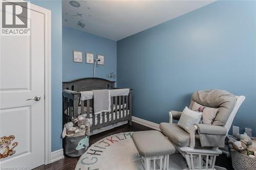 2360 Cavendish Drive, Burlington, ON - Indoor Photo Showing Bedroom