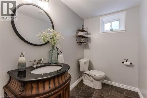 2360 Cavendish Drive, Burlington, ON - Indoor Photo Showing Bathroom