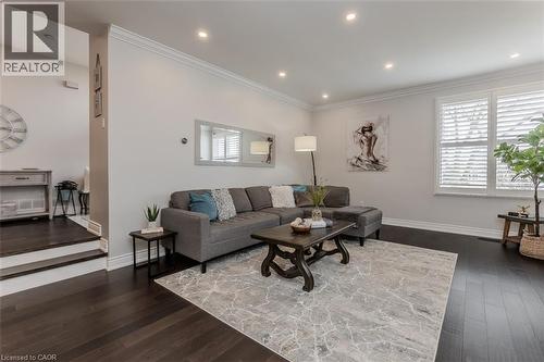 2360 Cavendish Drive, Burlington, ON - Indoor Photo Showing Living Room
