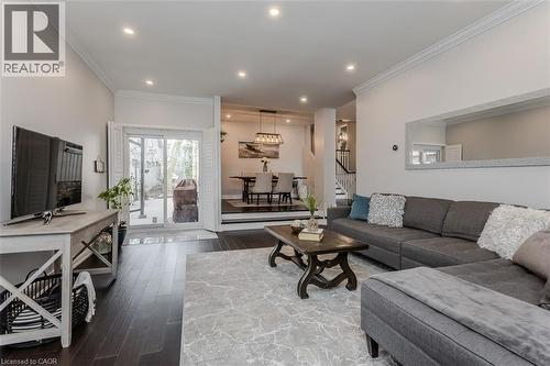 2360 Cavendish Drive, Burlington, ON - Indoor Photo Showing Living Room