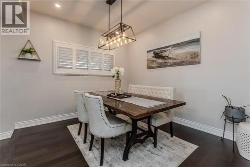 2360 Cavendish Drive, Burlington, ON - Indoor Photo Showing Dining Room