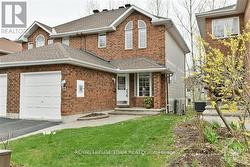27 HIGHMONT COURT  Ottawa, ON K2T 1B3