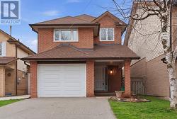 23 GARDEN AVENUE Brampton, ON L6X 1M4