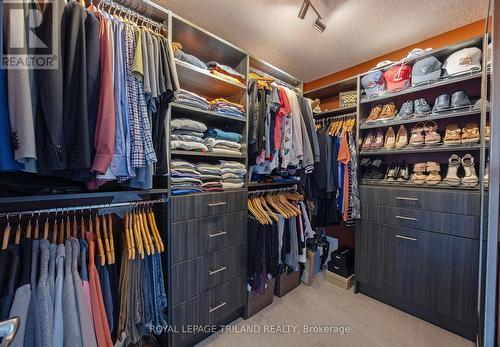 2091 Pennyroyal Street, London North (North D), ON - Indoor With Storage